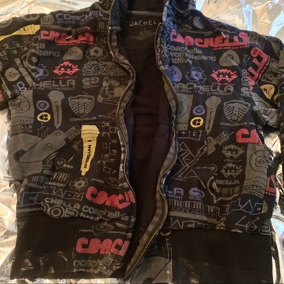 Coachella logos Women’s Large hoodie - Picture 3 of 5